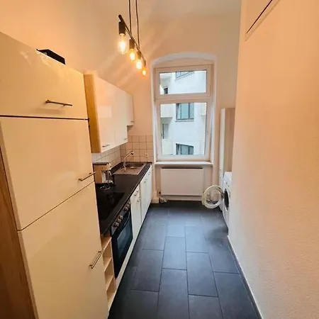 Kuenstlerisches Apartment Karlsruhe Exterior foto