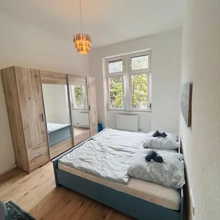 Kuenstlerisches Apartment Karlsruhe Exterior foto